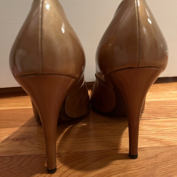 Authentic Stuart Weitzman Heels - Picture 2 of 5